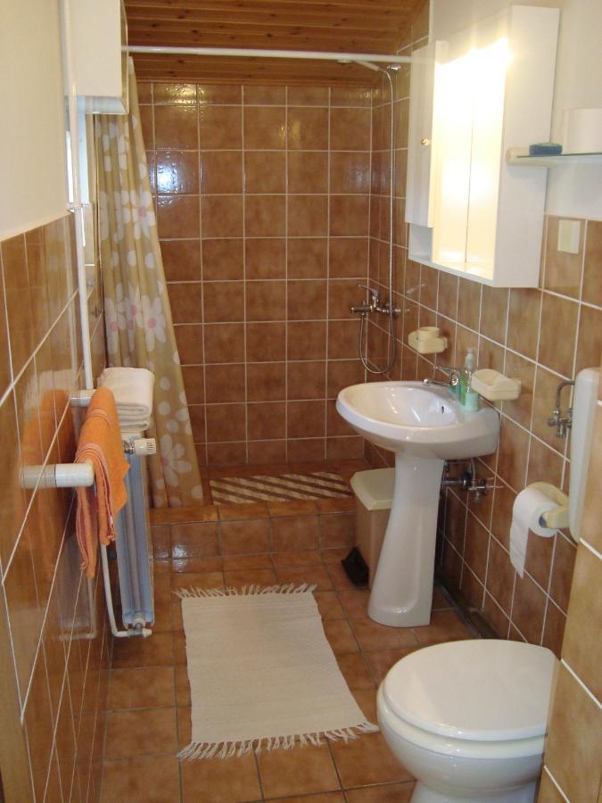Studio Apartman Omisalj Exterior photo